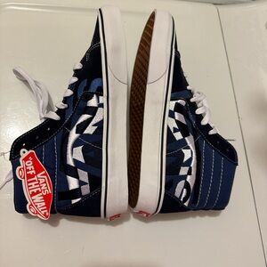 NEW WITH TAGS Vans Navy and White High-Tops